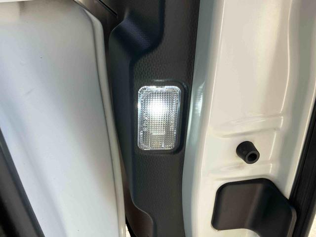 トールカスタムＧ９型ナビ／ＴＶ／ＤＶＤ／ＢＴ／ＵＳＢ　バックカメラ　前後ドラレコ　ＥＴＣ　全車速追従クルコン　ＬＥＤヘッドライト　オートライト　コーナーセンサー　シートヒーター　トップシェイドガラス　電動駐車ブレーキ（千葉県）の中古車