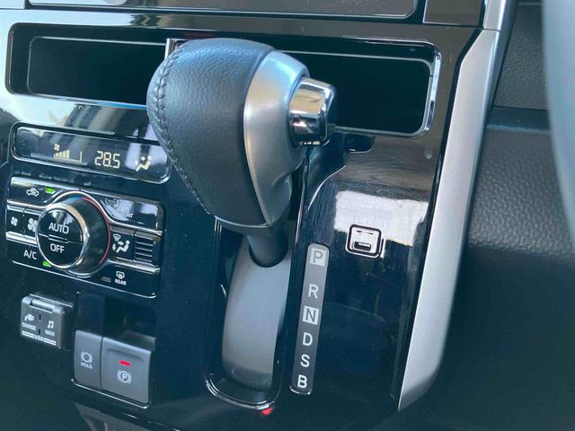 トールカスタムＧ９型ナビ／ＴＶ／ＤＶＤ／ＢＴ／ＵＳＢ　バックカメラ　前後ドラレコ　ＥＴＣ　全車速追従クルコン　ＬＥＤヘッドライト　オートライト　コーナーセンサー　シートヒーター　トップシェイドガラス　電動駐車ブレーキ（千葉県）の中古車