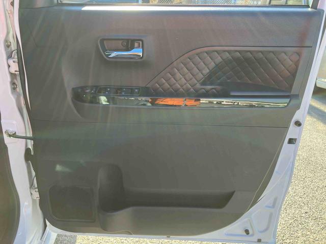 タントカスタムＸバックカメラ連動フルセグナビ　ＵＳＢ接続　ブルートゥース対応　フロント．リヤドライブレコーダー連動　ＴＶナビキット　運転席ロングスライドシート　前席シートヒーター　オートライト　オートハイビーム（千葉県）の中古車