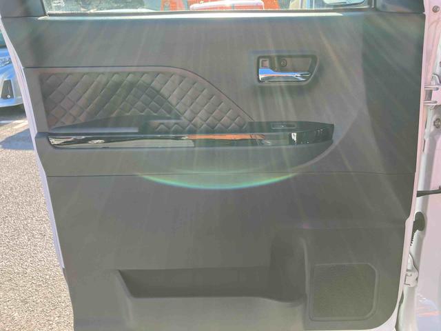 タントカスタムＸバックカメラ連動フルセグナビ　ＵＳＢ接続　ブルートゥース対応　フロント．リヤドライブレコーダー連動　ＴＶナビキット　運転席ロングスライドシート　前席シートヒーター　オートライト　オートハイビーム（千葉県）の中古車