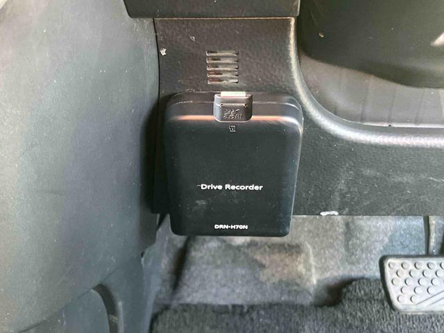 トールカスタムＧバックカメラ連動フルセグナビ　ＵＳＢ接続　ブルートゥース対応　フロント．リヤドライブレコーダー連動　ビルトインＥＴＣ　ホールド機能付き電動パーキングブレーキ　アダプティブクルーズコントロール（千葉県）の中古車