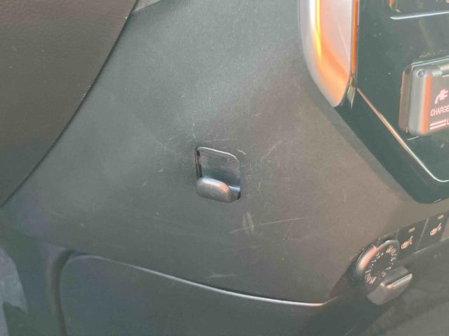 トールカスタムＧバックカメラ連動フルセグナビ　ＵＳＢ接続　ブルートゥース対応　フロント．リヤドライブレコーダー連動　ビルトインＥＴＣ　ホールド機能付き電動パーキングブレーキ　アダプティブクルーズコントロール（千葉県）の中古車