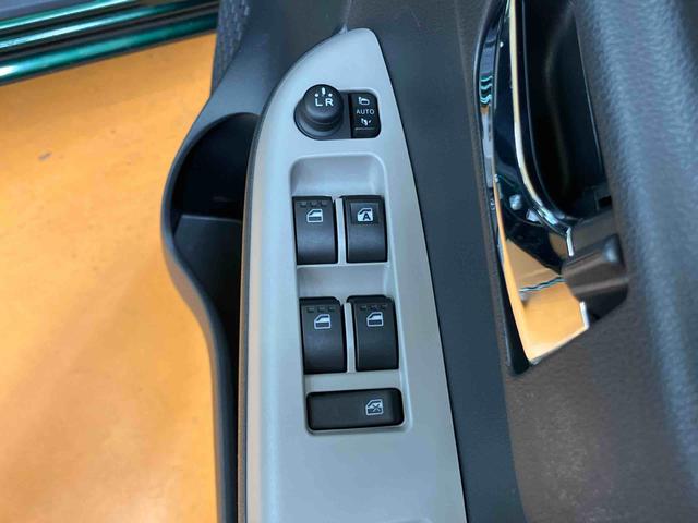 パッソモーダ　Ｇパッケージフルセグナビ　フロントドライブレコーダー　衝突被害軽減ブレーキ　横滑り防止装置　アイドリングストップ　プッシュエンジンスタート　キーフリーシステム　オートライト　バニティーミラー付き左右サンバイザー（千葉県）の中古車