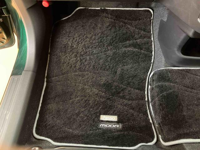 パッソモーダ　Ｇパッケージフルセグナビ　フロントドライブレコーダー　衝突被害軽減ブレーキ　横滑り防止装置　アイドリングストップ　プッシュエンジンスタート　キーフリーシステム　オートライト　バニティーミラー付き左右サンバイザー（千葉県）の中古車