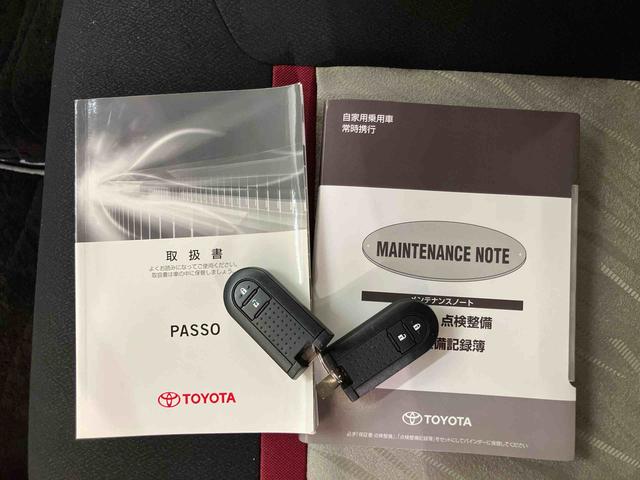 パッソモーダ　Ｇパッケージフルセグナビ　フロントドライブレコーダー　衝突被害軽減ブレーキ　横滑り防止装置　アイドリングストップ　プッシュエンジンスタート　キーフリーシステム　オートライト　バニティーミラー付き左右サンバイザー（千葉県）の中古車