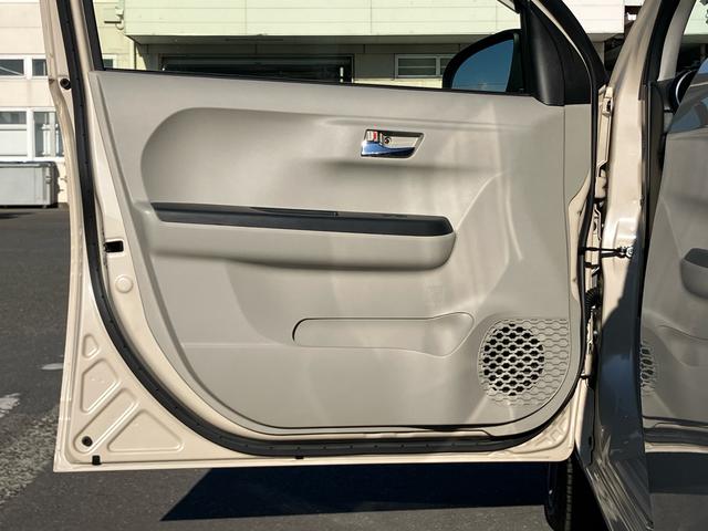 パッソX Gパッケージナビ/ワンセグ/BT/AUX バックカメラ LEDヘッドライト オートライト オートハイビーム 前後コーナーセンサー 革巻ステア ステリモ キーフリー プッシュスタート オートエアコン アルミホイール(千葉県)の中古車