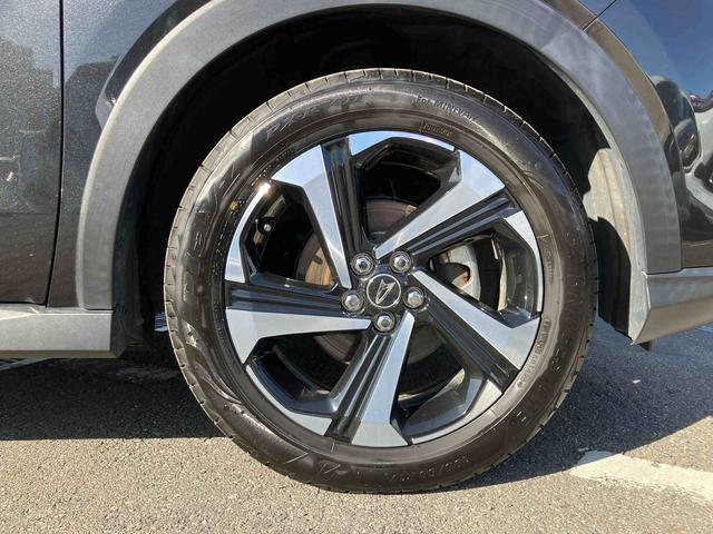 ロッキープレミアムＧ　ＨＥＶ９型ナビ／ＢＴ／ＴＶ／ＤＩＳＣ／Ｂカメラ／ステアスイッチ　前後ドラレコ　ＥＴＣ　ＬＥＤヘッド＆前後フォグ　１７インチアルミ　シートヒーター　電動駐車ブレーキ　自動追従クルコン　衝突被害軽減ブレーキ（千葉県）の中古車