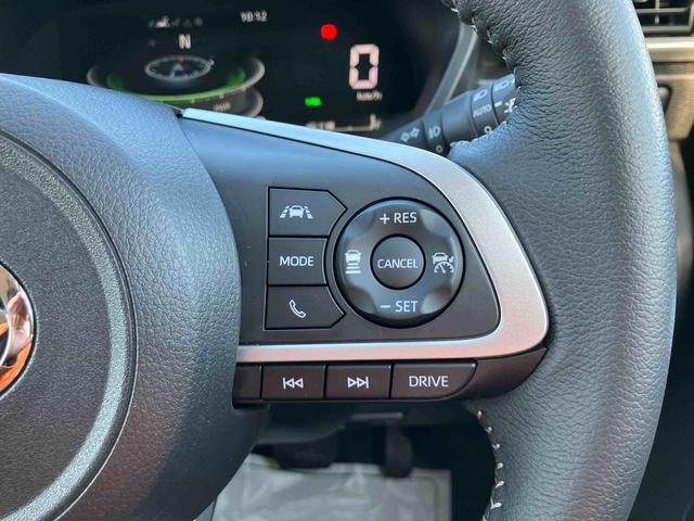 ロッキープレミアムＧ　ＨＥＶ９型ナビ／ＢＴ／ＴＶ／ＤＩＳＣ／Ｂカメラ／ステアスイッチ　前後ドラレコ　ＥＴＣ　ＬＥＤヘッド＆前後フォグ　１７インチアルミ　シートヒーター　電動駐車ブレーキ　自動追従クルコン　衝突被害軽減ブレーキ（千葉県）の中古車