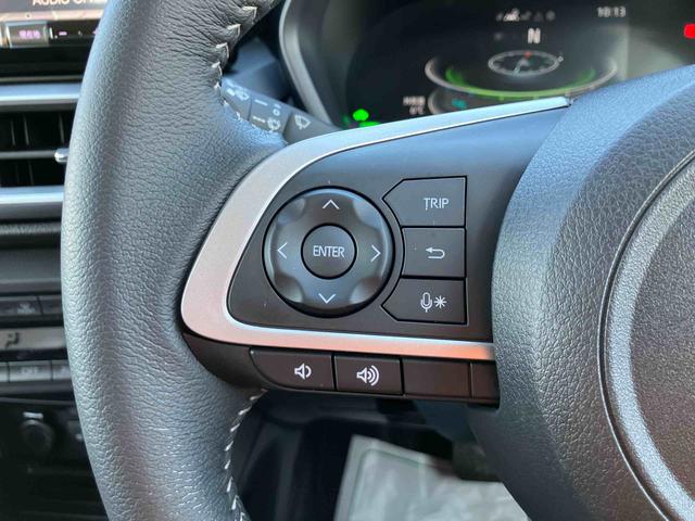 ロッキープレミアムＧ　ＨＥＶ９型ナビ／ＢＴ／ＴＶ／ＤＩＳＣ／Ｂカメラ／ステアスイッチ　前後ドラレコ　ＥＴＣ　ＬＥＤヘッド＆前後フォグ　１７インチアルミ　シートヒーター　電動駐車ブレーキ　自動追従クルコン　衝突被害軽減ブレーキ（千葉県）の中古車