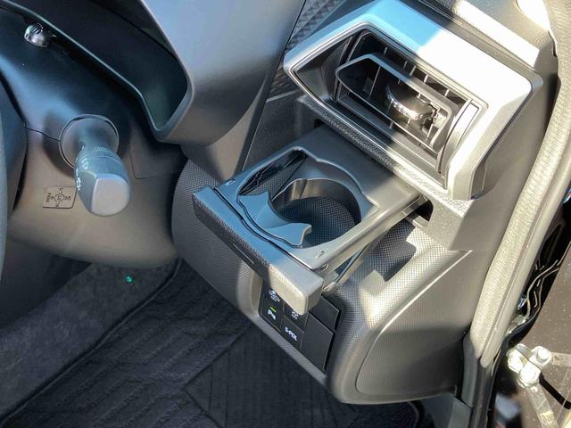 ロッキープレミアムＧ　ＨＥＶ９型ナビ／ＢＴ／ＴＶ／ＤＩＳＣ／Ｂカメラ／ステアスイッチ　前後ドラレコ　ＥＴＣ　ＬＥＤヘッド＆前後フォグ　１７インチアルミ　シートヒーター　電動駐車ブレーキ　自動追従クルコン　衝突被害軽減ブレーキ（千葉県）の中古車