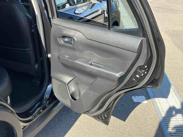 ロッキープレミアムＧ　ＨＥＶ９型ナビ／ＢＴ／ＴＶ／ＤＩＳＣ／Ｂカメラ／ステアスイッチ　前後ドラレコ　ＥＴＣ　ＬＥＤヘッド＆前後フォグ　１７インチアルミ　シートヒーター　電動駐車ブレーキ　自動追従クルコン　衝突被害軽減ブレーキ（千葉県）の中古車