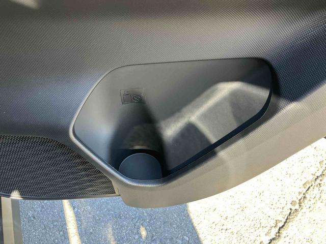 ロッキープレミアムＧ　ＨＥＶ９型ナビ／ＢＴ／ＴＶ／ＤＩＳＣ／Ｂカメラ／ステアスイッチ　前後ドラレコ　ＥＴＣ　ＬＥＤヘッド＆前後フォグ　１７インチアルミ　シートヒーター　電動駐車ブレーキ　自動追従クルコン　衝突被害軽減ブレーキ（千葉県）の中古車