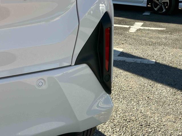 ムーヴＸ左側電動スライドドア　バニティーミラー付き左右サンバイザー　助手席シートバックポケット＋ショッピングフック　チルトステアリング　運転席シートリフター　プッシュエンジンスタート　キーフリーシステム（千葉県）の中古車