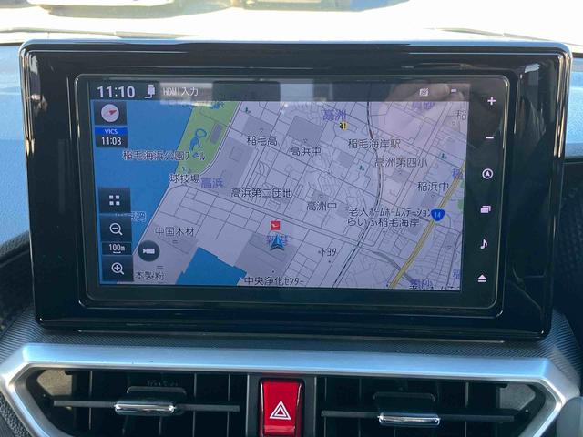 ロッキープレミアムＧ　ＨＥＶ９型ナビ／ＴＶ／ＤＶＤ／ＢＴ／ＵＳＢ　全周囲カメラ　前後ドラレコ　ＥＴＣ　全車速追従クルコン　ＬＥＤヘッドランプ　リヤフォグ　コーナーセンサー　シートヒーター　革ステ　電動駐車ブレーキ　アルミ（千葉県）の中古車