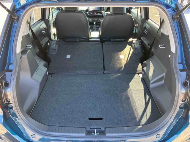 ロッキープレミアムＧ　ＨＥＶ９型ナビ／ＴＶ／ＤＶＤ／ＢＴ／ＵＳＢ　全周囲カメラ　前後ドラレコ　ＥＴＣ　全車速追従クルコン　ＬＥＤヘッドランプ　リヤフォグ　コーナーセンサー　シートヒーター　革ステ　電動駐車ブレーキ　アルミ（千葉県）の中古車