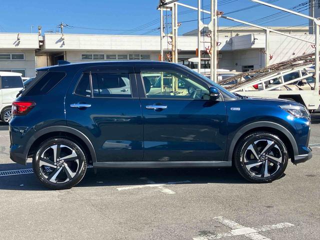 ロッキープレミアムＧ　ＨＥＶ９型ナビ／ＴＶ／ＤＶＤ／ＢＴ／ＵＳＢ　全周囲カメラ　前後ドラレコ　ＥＴＣ　全車速追従クルコン　ＬＥＤヘッドランプ　リヤフォグ　コーナーセンサー　シートヒーター　革ステ　電動駐車ブレーキ　アルミ（千葉県）の中古車