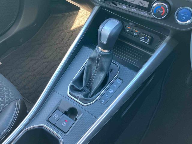 ロッキープレミアムＧ　ＨＥＶ９型ナビ／ＴＶ／ＤＶＤ／ＢＴ／ＵＳＢ　全周囲カメラ　前後ドラレコ　ＥＴＣ　全車速追従クルコン　ＬＥＤヘッドランプ　リヤフォグ　コーナーセンサー　シートヒーター　革ステ　電動駐車ブレーキ　アルミ（千葉県）の中古車