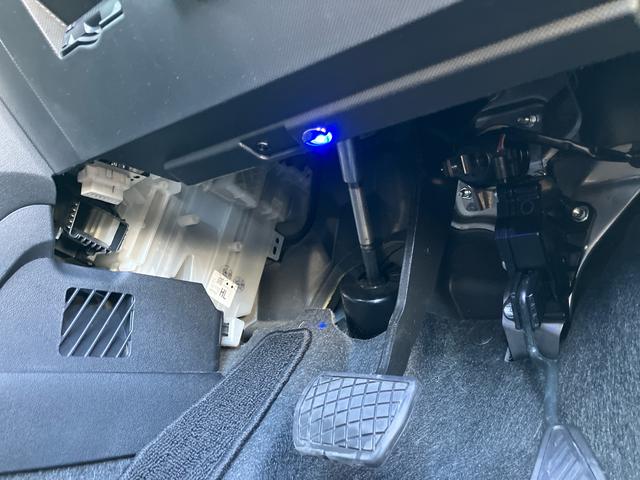 ロッキープレミアムＧ　ＨＥＶ９型ナビ／ＴＶ／ＤＶＤ／ＢＴ／ＵＳＢ　全周囲カメラ　前後ドラレコ　ＥＴＣ　全車速追従クルコン　ＬＥＤヘッドランプ　リヤフォグ　コーナーセンサー　シートヒーター　革ステ　電動駐車ブレーキ　アルミ（千葉県）の中古車