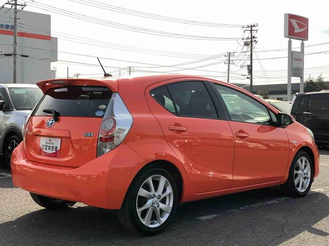 アクアＳハイブリッド　ナビ／ワンセグ／ＣＤ　バックカメラ　ＥＴＣ　ヘッドランプウォッシャー　車両接近通報装置　ゲートシフトレバー　アルミホイール　キーレスエントリー　サイドレバー式駐車ブレーキ　スペアタイヤ（千葉県）の中古車