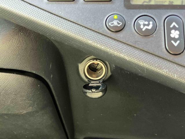 アクアＳハイブリッド　ナビ／ワンセグ／ＣＤ　バックカメラ　ＥＴＣ　ヘッドランプウォッシャー　車両接近通報装置　ゲートシフトレバー　アルミホイール　キーレスエントリー　サイドレバー式駐車ブレーキ　スペアタイヤ（千葉県）の中古車