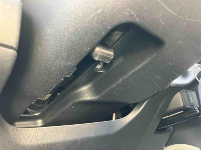 アクアＳハイブリッド　ナビ／ワンセグ／ＣＤ　バックカメラ　ＥＴＣ　ヘッドランプウォッシャー　車両接近通報装置　ゲートシフトレバー　アルミホイール　キーレスエントリー　サイドレバー式駐車ブレーキ　スペアタイヤ（千葉県）の中古車