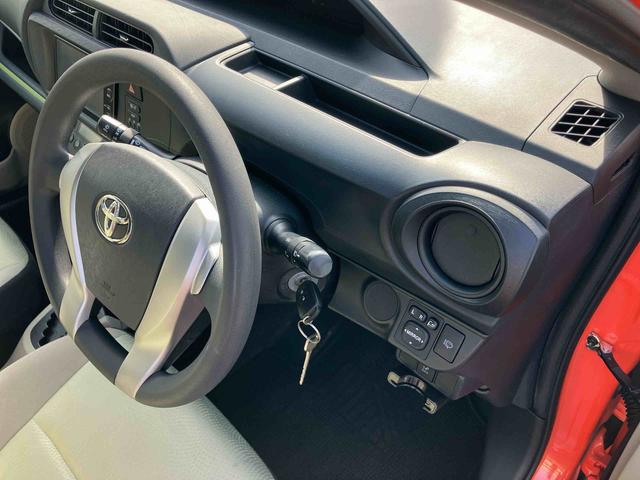 アクアＳハイブリッド　ナビ／ワンセグ／ＣＤ　バックカメラ　ＥＴＣ　ヘッドランプウォッシャー　車両接近通報装置　ゲートシフトレバー　アルミホイール　キーレスエントリー　サイドレバー式駐車ブレーキ　スペアタイヤ（千葉県）の中古車