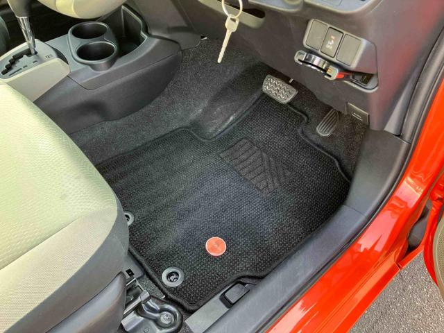 アクアＳハイブリッド　ナビ／ワンセグ／ＣＤ　バックカメラ　ＥＴＣ　ヘッドランプウォッシャー　車両接近通報装置　ゲートシフトレバー　アルミホイール　キーレスエントリー　サイドレバー式駐車ブレーキ　スペアタイヤ（千葉県）の中古車