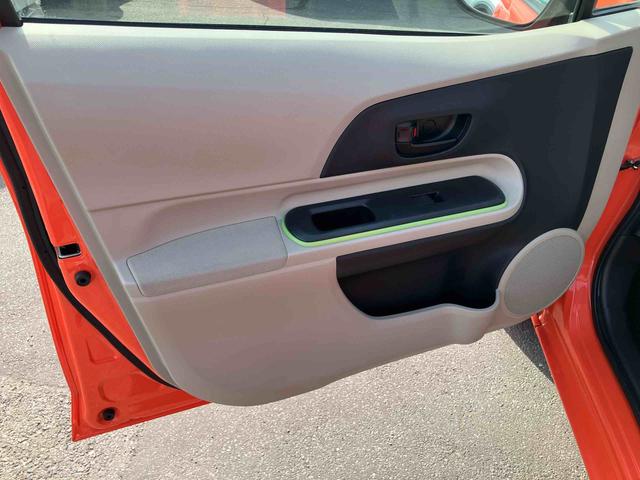 アクアＳハイブリッド　ナビ／ワンセグ／ＣＤ　バックカメラ　ＥＴＣ　ヘッドランプウォッシャー　車両接近通報装置　ゲートシフトレバー　アルミホイール　キーレスエントリー　サイドレバー式駐車ブレーキ　スペアタイヤ（千葉県）の中古車