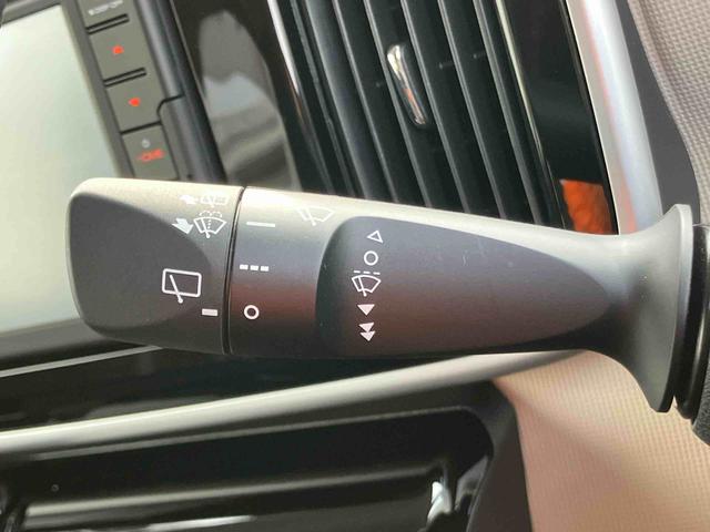 ムーヴキャンバスＸブラックインテリアリミテッド　ＳＡIIIパノラマカメラ連動ＤＶＤチューナー　ＵＳＢ接続　ブルートゥース対応　衝突被害軽減ブレーキ　横滑り防止装置　アイドリングストップ　置きラクボックス　オートライト　オートハイビーム　ショッピングフック（千葉県）の中古車