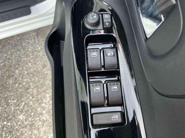 ムーヴキャンバスＸブラックインテリアリミテッド　ＳＡIIIパノラマカメラ連動ＤＶＤチューナー　ＵＳＢ接続　ブルートゥース対応　衝突被害軽減ブレーキ　横滑り防止装置　アイドリングストップ　置きラクボックス　オートライト　オートハイビーム　ショッピングフック（千葉県）の中古車