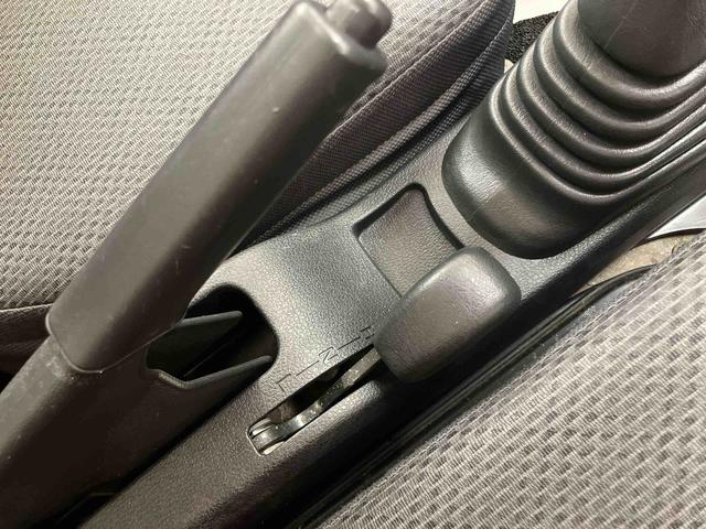 ハイゼットトラックスタンダード　農用スペシャルスーパーデフロック　４ＷＤ　荷台作業灯　スピーカー一体型ラジオチューナー　マニュアルレベリング機能付ハロゲンヘッドライト　ショッピングフック　助手席シートバックポケット　舗装路．非舗装路用タイヤ（千葉県）の中古車