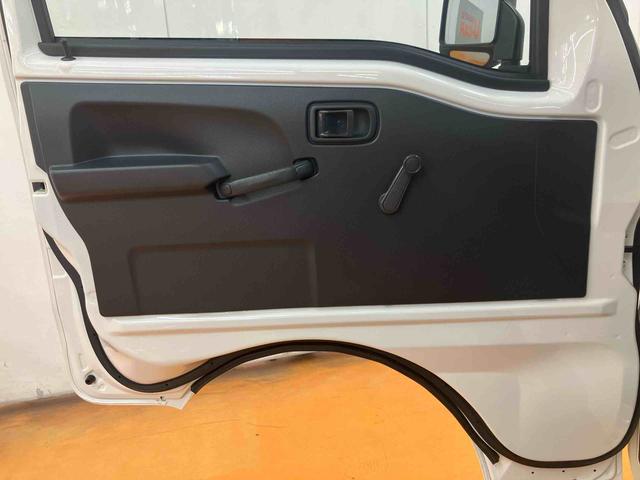 ハイゼットトラックスタンダード　農用スペシャルスーパーデフロック　４ＷＤ　荷台作業灯　スピーカー一体型ラジオチューナー　マニュアルレベリング機能付ハロゲンヘッドライト　ショッピングフック　助手席シートバックポケット　舗装路．非舗装路用タイヤ（千葉県）の中古車