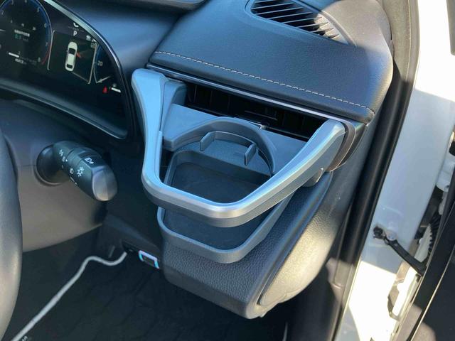 カローラＷ／Ｂ１０．５型ＤＳＡ／ＴＶ／ＢＴ／ＵＳＢ　Ｂカメラ　前後ドラレコ　ＥＴＣ　全車速追従クルコン　ステアリングヒーター　シートヒーター　ＢＳＭ　ＬＥＤヘッドライト　コーナーセンサー　電動駐車ブレーキ　アルミ（千葉県）の中古車