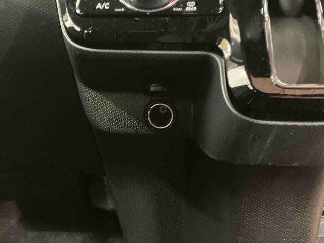 タントカスタムＲＳバックカメラ連動９インチフルセグナビ　ＵＳＢ接続　ブルートゥース対応　ＴＶナビキット　フロント．リヤドライブレコーダー連動　ビルトインＥＴＣ　運転席ロングスライドシート　ブラインドスポットモニター（千葉県）の中古車