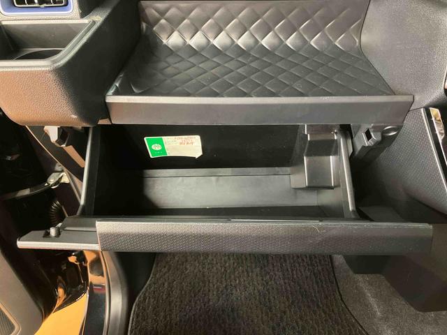 タントカスタムＲＳバックカメラ連動９インチフルセグナビ　ＵＳＢ接続　ブルートゥース対応　ＴＶナビキット　フロント．リヤドライブレコーダー連動　ビルトインＥＴＣ　運転席ロングスライドシート　ブラインドスポットモニター（千葉県）の中古車