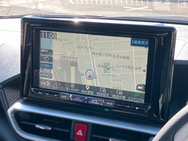 ロッキープレミアムＧ　ＨＥＶＨＥＶ　９型ナビ／ＴＶ／ＤＶＤ／ＢＴ／ＵＳＢ　全周囲カメラ　前後ドラレコ　ＥＴＣ　全車速追従クルコン　ＬＥＤヘッドランプ　ＡＤＢ　リヤフォグ　コーナーセンサー　シートヒータ　アルミ　ＢＳＭ　Ａ／Ｃ電源（千葉県）の中古車