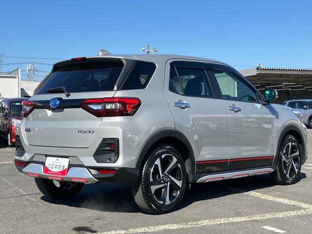 ロッキープレミアムＧ　ＨＥＶＨＥＶ　９型ナビ／ＴＶ／ＤＶＤ／ＢＴ／ＵＳＢ　全周囲カメラ　前後ドラレコ　ＥＴＣ　全車速追従クルコン　ＬＥＤヘッドランプ　ＡＤＢ　リヤフォグ　コーナーセンサー　シートヒータ　アルミ　ＢＳＭ　Ａ／Ｃ電源（千葉県）の中古車