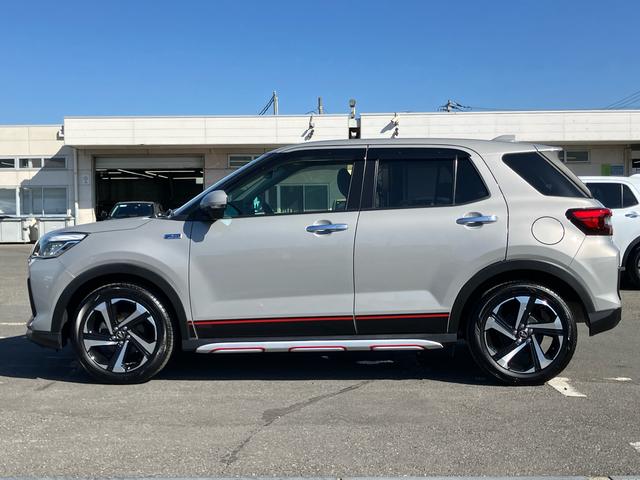 ロッキープレミアムＧ　ＨＥＶＨＥＶ　９型ナビ／ＴＶ／ＤＶＤ／ＢＴ／ＵＳＢ　全周囲カメラ　前後ドラレコ　ＥＴＣ　全車速追従クルコン　ＬＥＤヘッドランプ　ＡＤＢ　リヤフォグ　コーナーセンサー　シートヒータ　アルミ　ＢＳＭ　Ａ／Ｃ電源（千葉県）の中古車