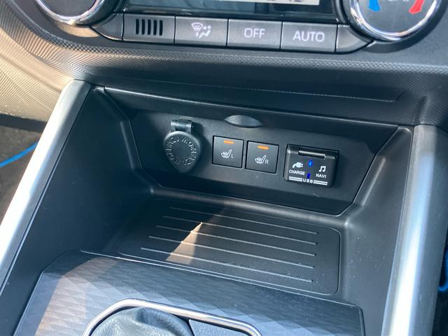 ロッキープレミアムＧ　ＨＥＶＨＥＶ　９型ナビ／ＴＶ／ＤＶＤ／ＢＴ／ＵＳＢ　全周囲カメラ　前後ドラレコ　ＥＴＣ　全車速追従クルコン　ＬＥＤヘッドランプ　ＡＤＢ　リヤフォグ　コーナーセンサー　シートヒータ　アルミ　ＢＳＭ　Ａ／Ｃ電源（千葉県）の中古車