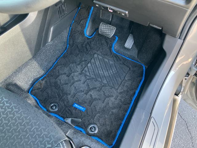 ロッキープレミアムＧ　ＨＥＶＨＥＶ　９型ナビ／ＴＶ／ＤＶＤ／ＢＴ／ＵＳＢ　全周囲カメラ　前後ドラレコ　ＥＴＣ　全車速追従クルコン　ＬＥＤヘッドランプ　ＡＤＢ　リヤフォグ　コーナーセンサー　シートヒータ　アルミ　ＢＳＭ　Ａ／Ｃ電源（千葉県）の中古車