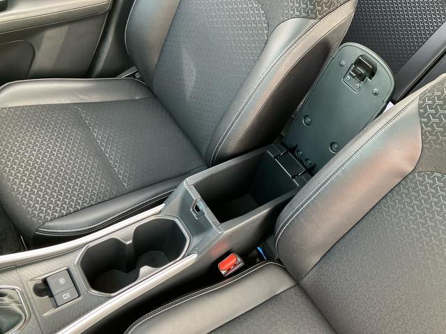 ロッキープレミアムＧ　ＨＥＶ９型ナビ／ＢＴ／ＴＶ／ＤＩＳＣ／全周囲カメラ　前後ドラレコ　ＥＴＣ　１００Ｖ電源　エアロ　１７インチＡＷ　ＬＥＤヘッド／前後フォグ　スマートキー　シートヒーター　ＢＳＭ　クルコン　衝突被害軽減ブレーキ（千葉県）の中古車