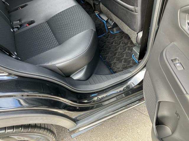 ロッキープレミアムＧ　ＨＥＶ９型ナビ／ＢＴ／ＴＶ／ＤＩＳＣ／全周囲カメラ　前後ドラレコ　ＥＴＣ　１００Ｖ電源　エアロ　１７インチＡＷ　ＬＥＤヘッド／前後フォグ　スマートキー　シートヒーター　ＢＳＭ　クルコン　衝突被害軽減ブレーキ（千葉県）の中古車