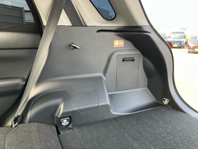 ロッキープレミアムＧ　ＨＥＶ９型ナビ／ＢＴ／ＴＶ／ＤＩＳＣ／全周囲カメラ　前後ドラレコ　ＥＴＣ　１００Ｖ電源　エアロ　１７インチＡＷ　ＬＥＤヘッド／前後フォグ　スマートキー　シートヒーター　ＢＳＭ　クルコン　衝突被害軽減ブレーキ（千葉県）の中古車