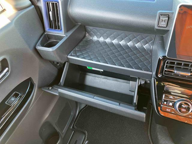 タントカスタムRSスタイルセレクション 4WDターボ 9型ナビ/BT/TV/DISC/バックカメラ/ステアスイッチ 前後ドラレコ ETC サイドガーニッシュ 両側パワスラ 15インチアルミ LEDヘッド/フォグ スマートキー シートヒーター(千葉県)の中古車