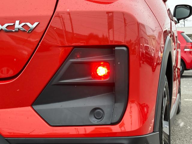 ロッキープレミアムＧ　ＨＥＶ９型ナビ／ＢＴ／ＴＶ／ＤＩＳＣ／全周囲カメラ／ステアスイッチ　前後ドラレコ　ＥＴＣ　１７インチアルミ　ＬＥＤヘッド／前後フォグ　スマートキー　シートヒーター　自動追従クルコン　衝突被害軽減ブレーキ（千葉県）の中古車