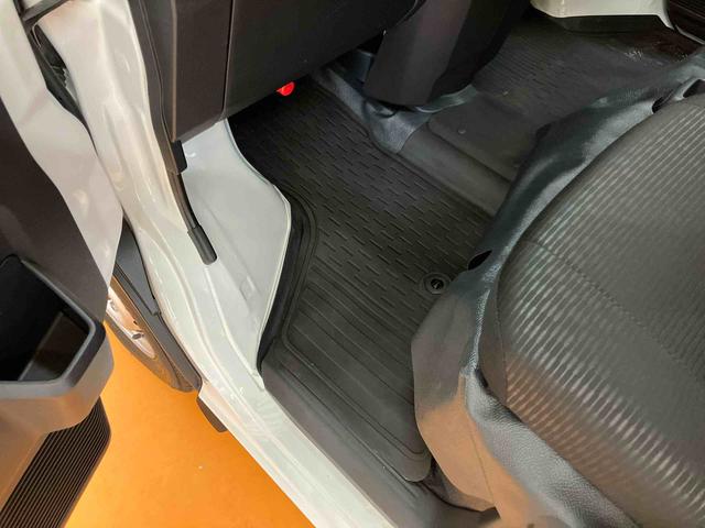 ハイゼットカーゴデラックス衝突回避支援システム　横滑り防止装置　前後コーナーセンサー　オーバーヘッドシェルフ　アイドリングストップ　オートライト　オートハイビーム　マニュアルレベリング機能付ハロゲンヘッドライト（千葉県）の中古車