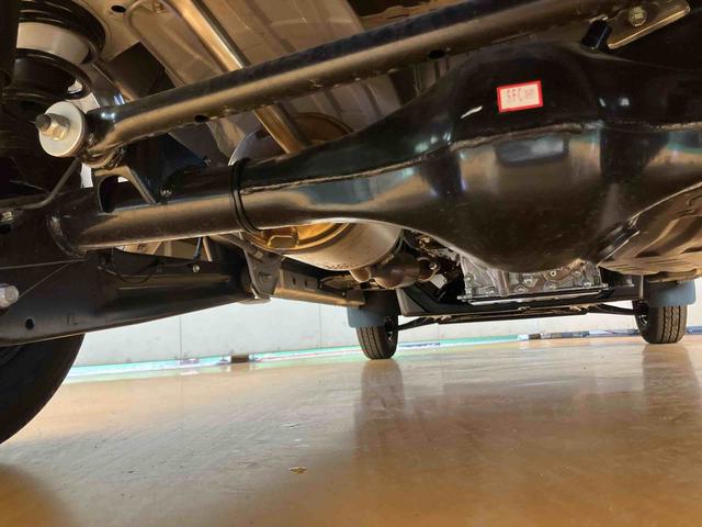 ハイゼットカーゴデラックス衝突回避支援システム　横滑り防止装置　前後コーナーセンサー　オーバーヘッドシェルフ　アイドリングストップ　オートライト　オートハイビーム　マニュアルレベリング機能付ハロゲンヘッドライト（千葉県）の中古車