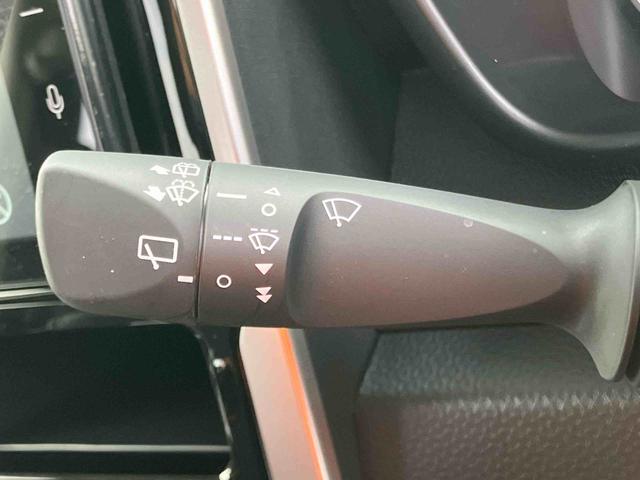 トールカスタムＧスマホ連携９インチディスプレイオーディオ　ＵＳＢ接続　ＨＤＭＩ接続　ブルートゥース対応　衝突回避支援システム　横滑り防止装置　アダプティブクルーズコントロール　ホールド機能付き電動パーキングブレーキ（千葉県）の中古車