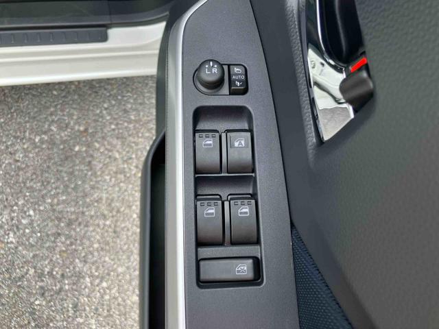 トールカスタムＧスマホ連携９インチディスプレイオーディオ　ＵＳＢ接続　ＨＤＭＩ接続　ブルートゥース対応　衝突回避支援システム　横滑り防止装置　アダプティブクルーズコントロール　ホールド機能付き電動パーキングブレーキ（千葉県）の中古車