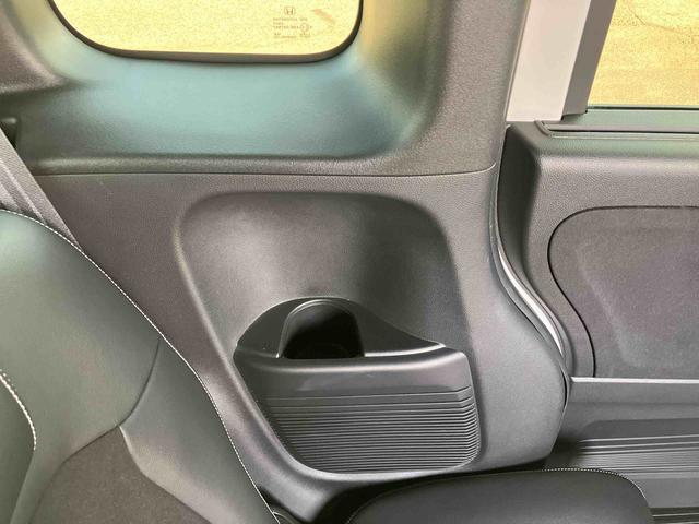 Ｎ−ＢＯＸカスタムＧ・Ｌターボホンダセンシング４ＷＤ　ターボ　８型ナビ／ＴＶ／ＤＶＤ／ＢＴ／ＵＳＢ　バックカメラ　ＥＴＣ　パドルシフト　ＬＥＤヘッドライト　オートライト　シートヒーター　衝突軽減ブレーキ　前後コーナーセンサー　ハーフシェイドガラス（千葉県）の中古車